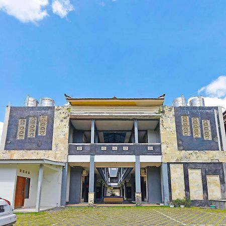 Super Oyo 91495 Hotel Indah Residence デンパサール エクステリア 写真