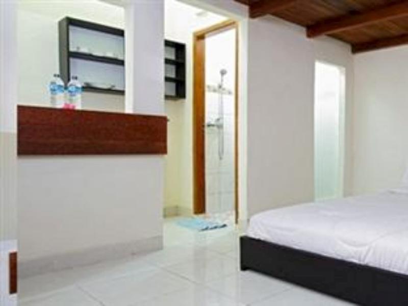 Super Oyo 91495 Hotel Indah Residence デンパサール エクステリア 写真