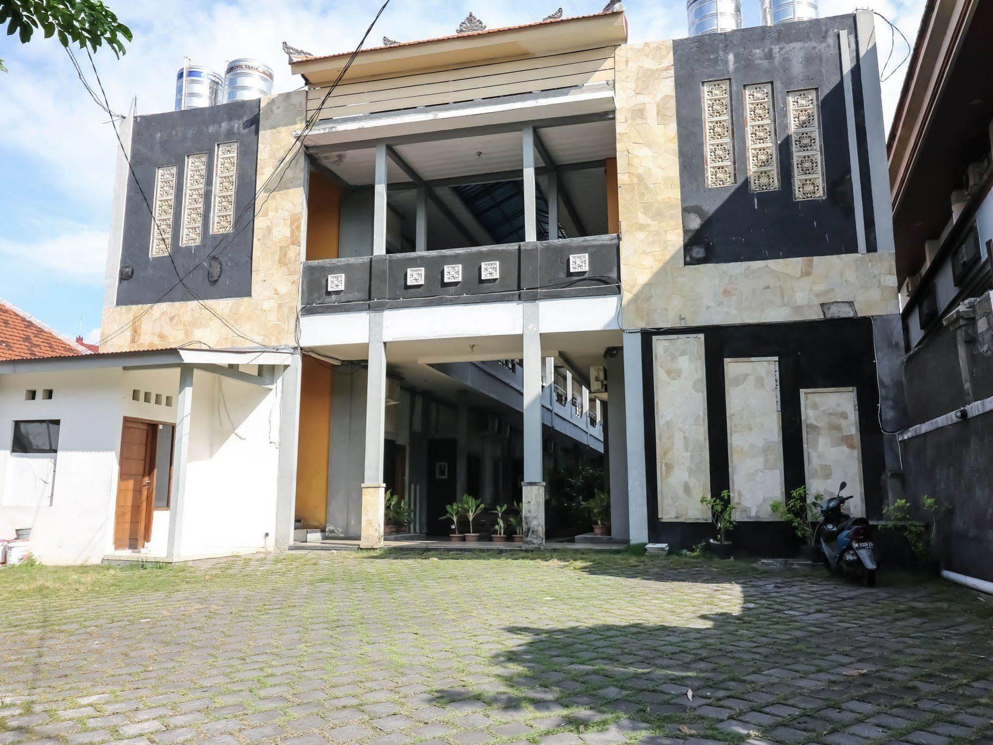 Super Oyo 91495 Hotel Indah Residence デンパサール エクステリア 写真