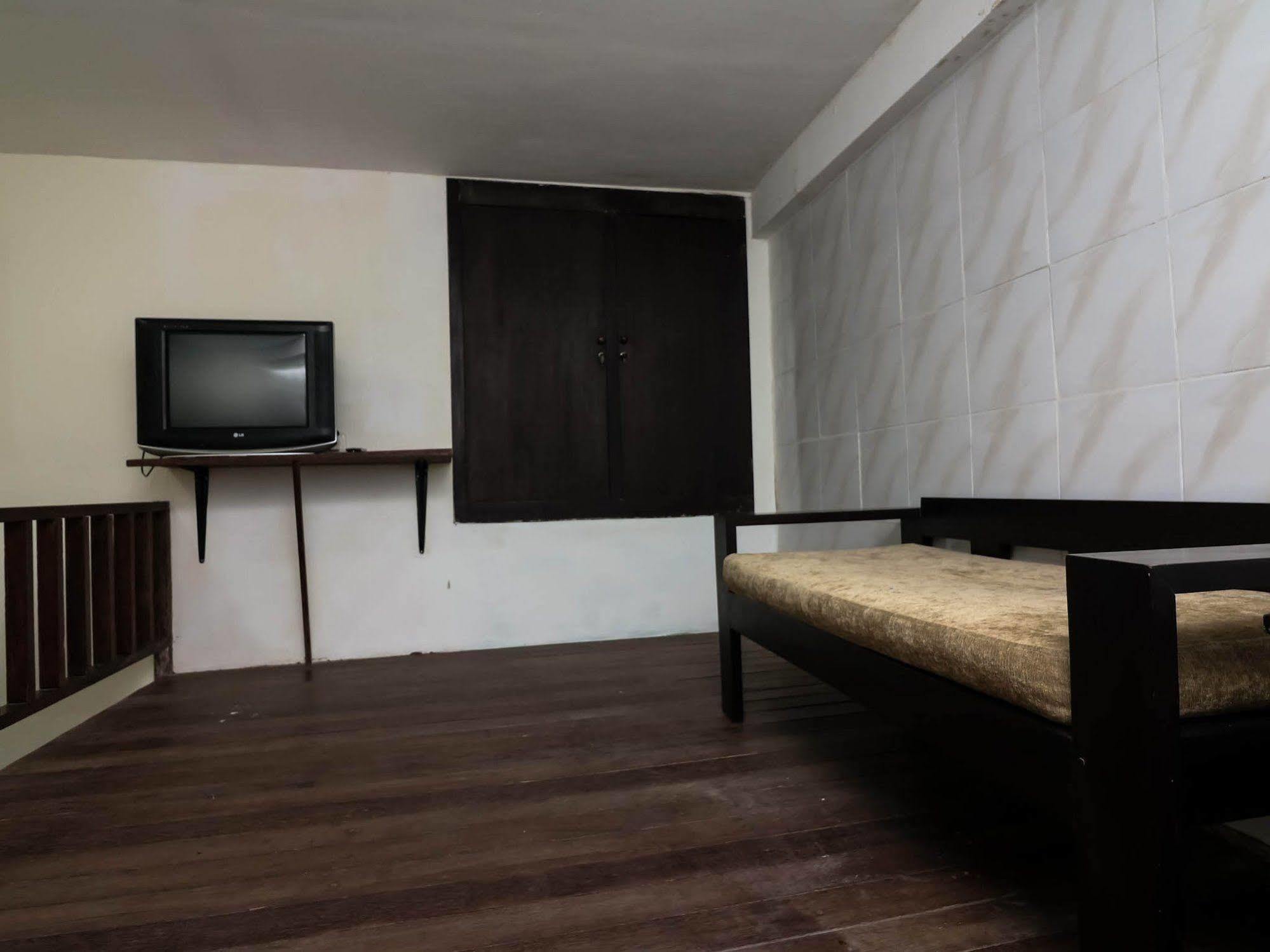 Super Oyo 91495 Hotel Indah Residence デンパサール エクステリア 写真