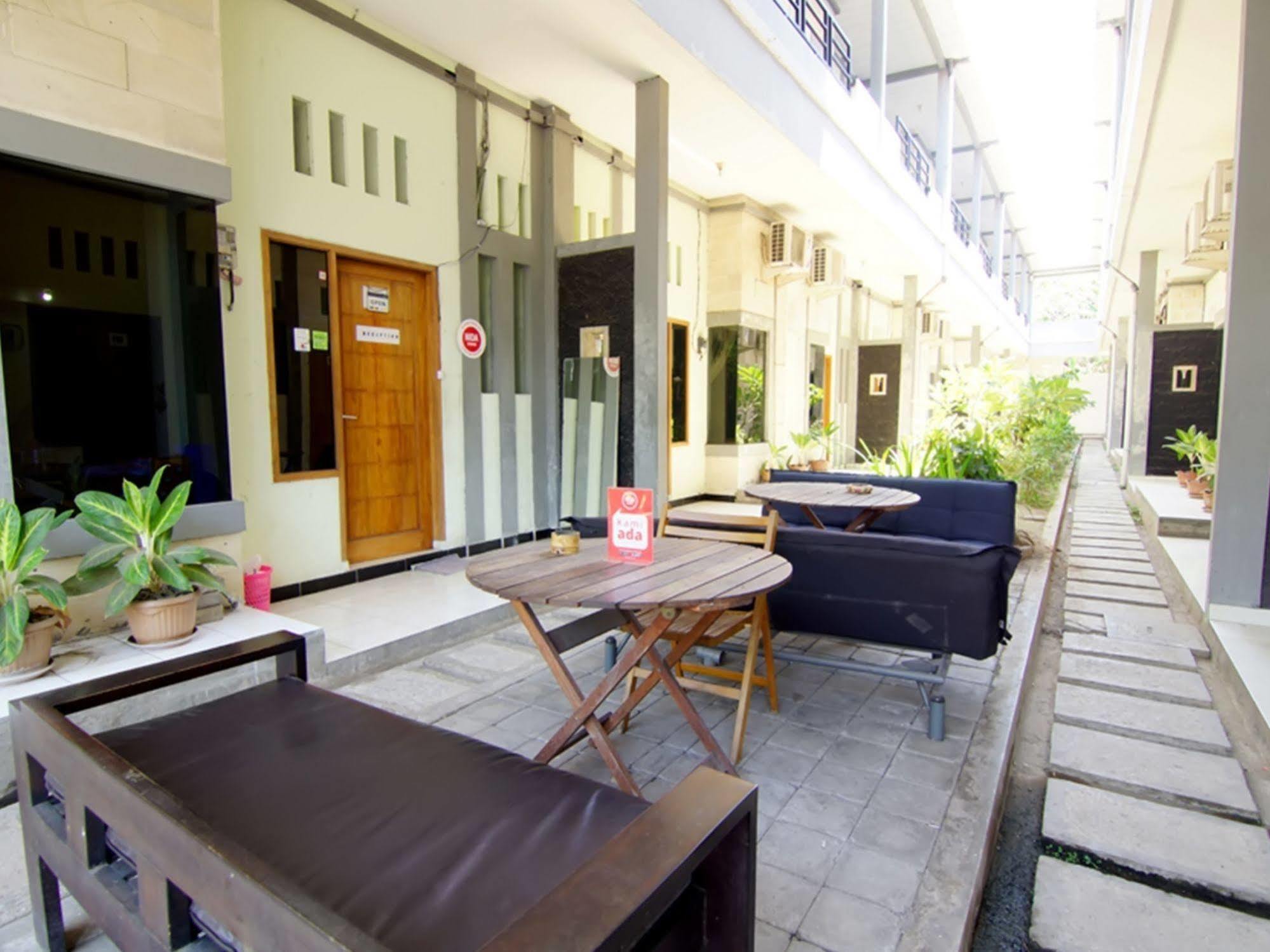 Super Oyo 91495 Hotel Indah Residence デンパサール エクステリア 写真